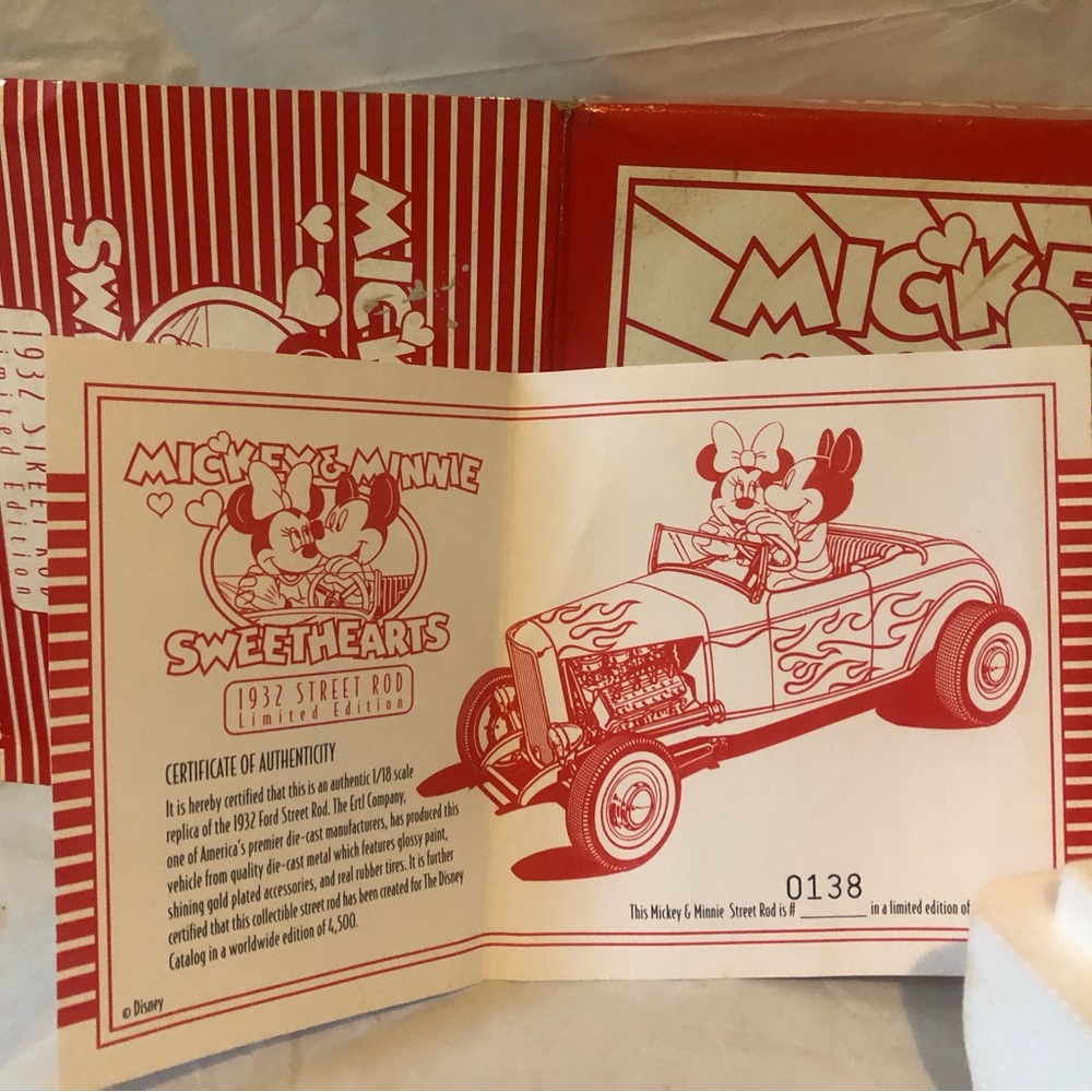 Ford 1932 street Hot Rod Limited edition #138 Mickey & Minnie Mouse joyride ! - Picture 6 of 6